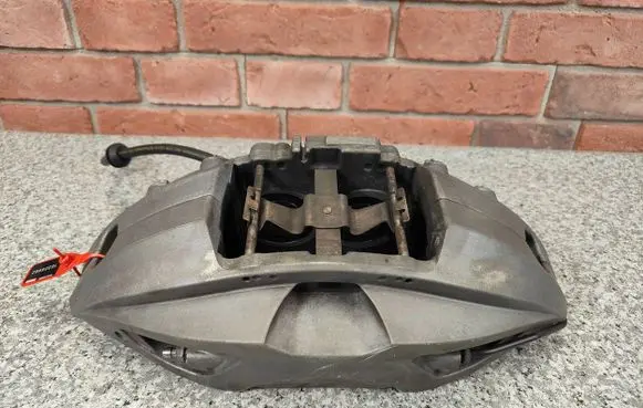 BMW X7 G07 Front brake caliper 6891307