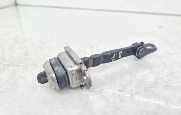 Honda Civic IX Front door check strap stopper
