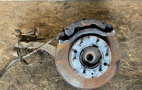 Ford Ranger Front wheel hub AB313K171