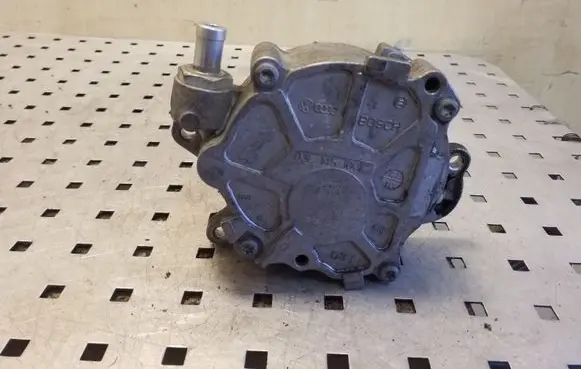 Audi A5 Sportback 8TA Vacuum pump 03L145100F