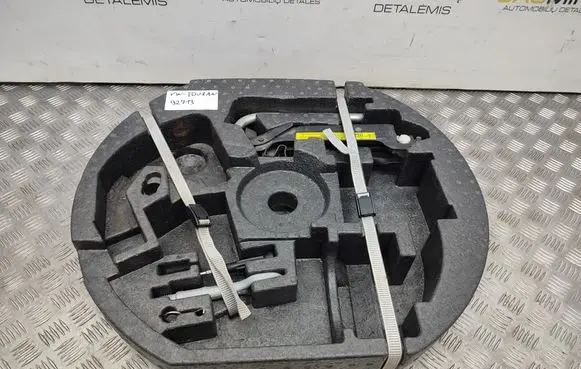 Volkswagen Touran I Tool box 1T0012109