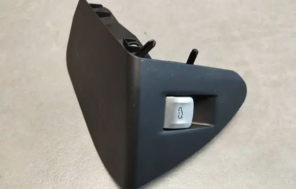 BMW 7 G11 G12 Tailgate/boot open switch button 9299459