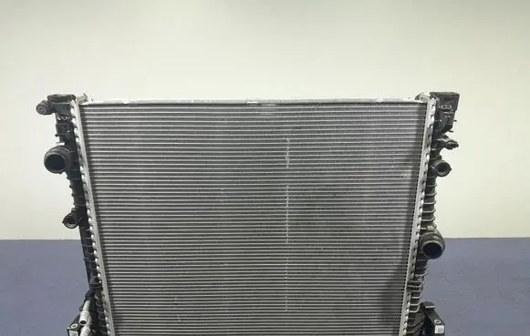 BMW X3 E83 Coolant radiator 9468695