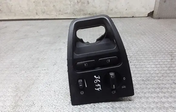Volvo XC90 Light switch 8685450