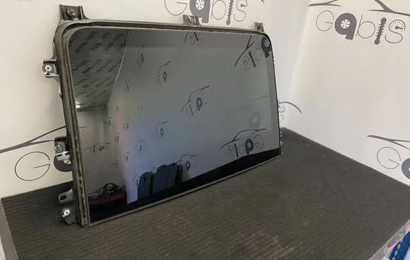 BMW 6 G32 Gran Turismo Sunroof glass 