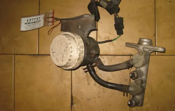 Mitsubishi Lancer Master brake cylinder