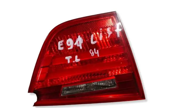 BMW 3 E90 E91 Tailgate rear/tail lights 7154161