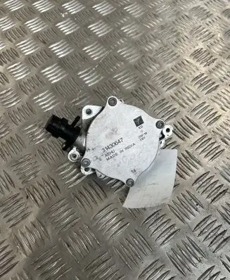 Volvo XC90 Vacuum pump 31430647