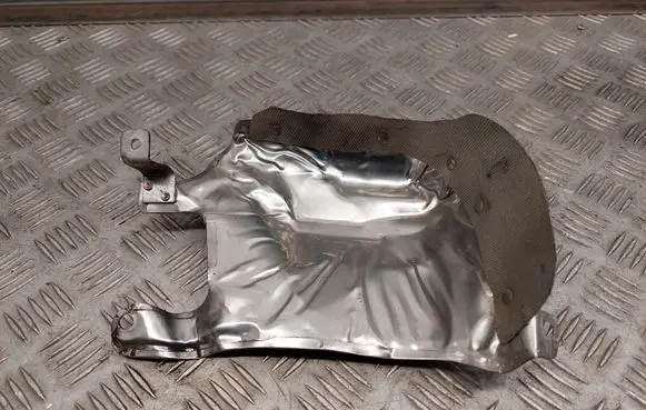 Mercedes-Benz CLS C218 X218 Heat shield in engine bay A2781503175