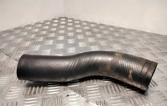 Toyota Avensis T250 Intercooler hose/pipe 040920