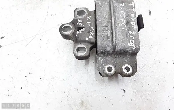 Audi TT TTS Mk2 Engine mount bracket 1k0199555