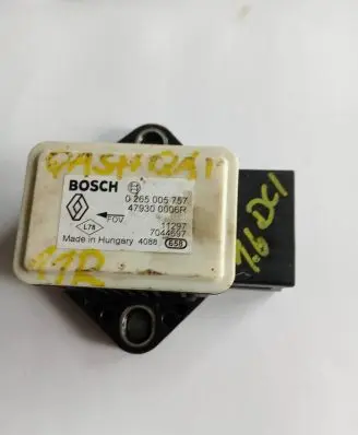 Nissan Qashqai ESP acceleration yaw rate sensor 479300006R 0265005757