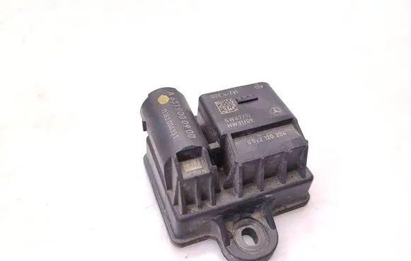 Mercedes-Benz Sprinter W906 Glow plug pre-heat relay A6519000900 11162004331