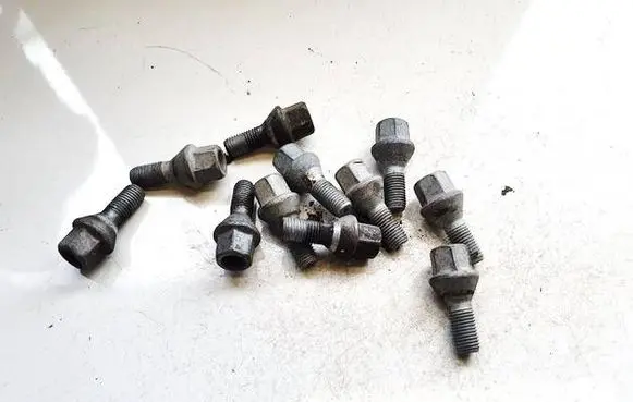 Renault Zoe Nuts/bolts 
