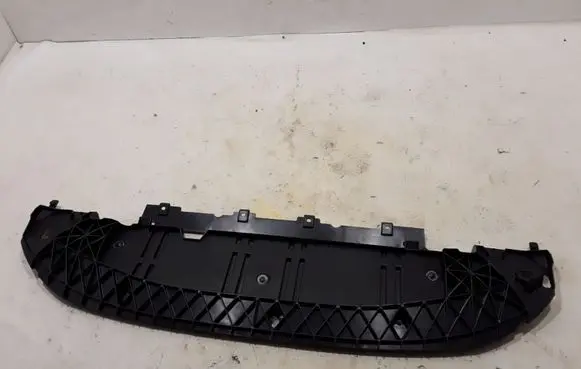 Renault Kangoo II Engine splash shield/under tray 622358108R
