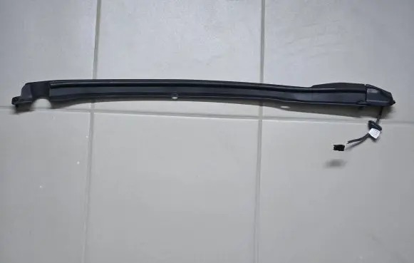Chrysler Town u0026 Country V Trunk rubber seal (body) 68078773 68078773AC 3029859B