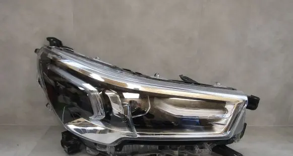 Toyota Hilux VIII Headlight/headlamp HIUXVIII