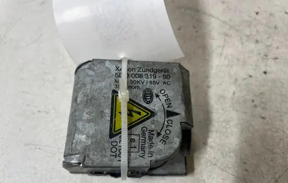 Audi A6 S6 C6 4F Headlight ballast module Xenon 5DD00831950