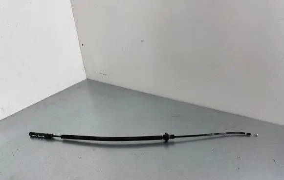 Audi A3 S3 A3 Sportback 8P Engine bonnet/hood lock release cable 8P0823535C