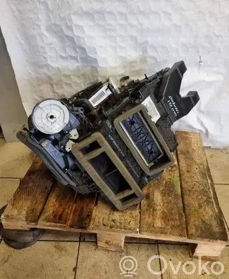 Ford Focus Interior heater climate box assembly AV6N19B555RD