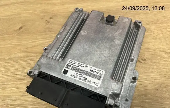 Land Rover Range Rover Velar Engine control unit/module HX7314C568BB 0261S18821
