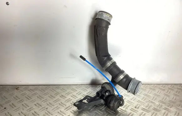 Porsche 911 991 Engine coolant pipe/hose 9P1121641 9P1121393 9P1121313