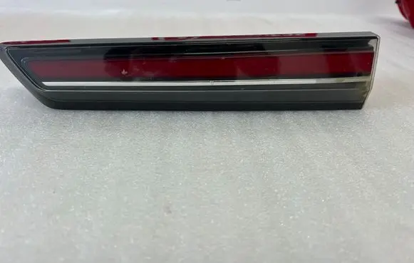 Tailgate rear/tail lights