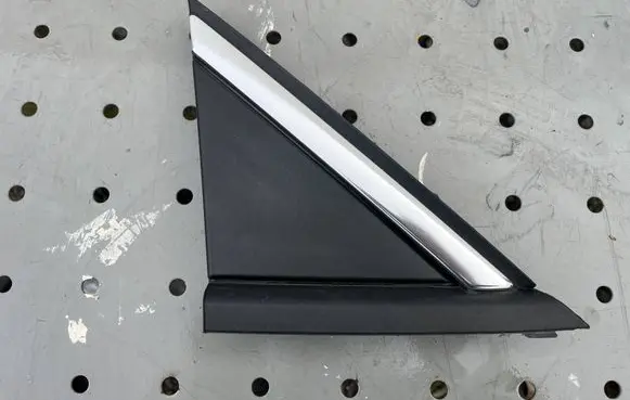 Opel Crossland X Plastic wing mirror trim cover 13482331