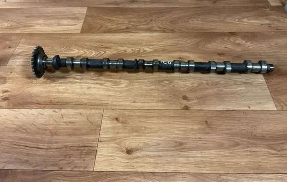 BMW 5 E39 Camshaft 2246745 2247052