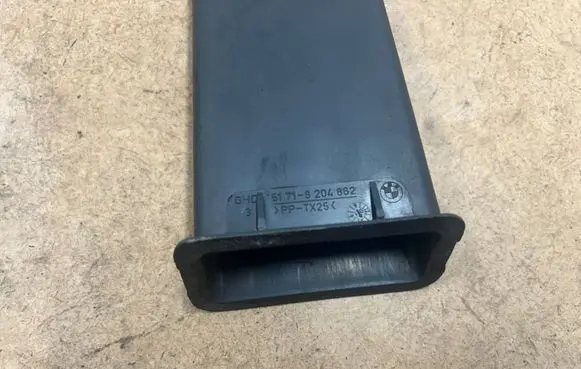 BMW 3 E46 other engine part 51718204862 8204862