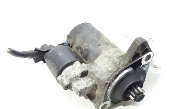 Volkswagen Bora Starter motor 020911023F