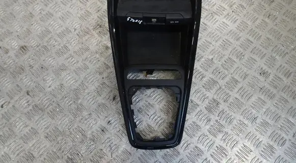 KIA Stonic Center console 84622-H8410