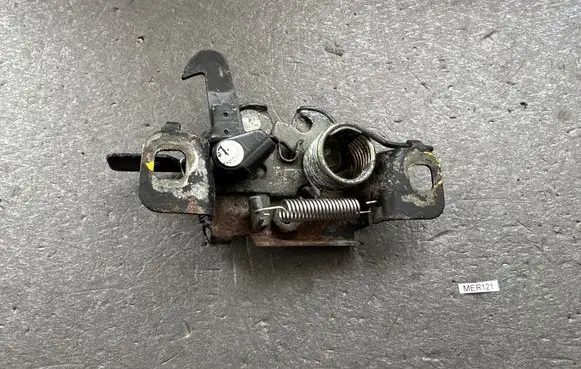 Nissan Patrol 160 Tie down hook / loop 65601C7160