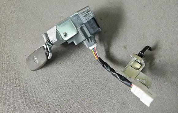 Hyundai i40 Steering wheel lock 819003Z000 GE10183