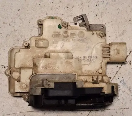 Audi A3 S3 8P Rear door lock 4F0839016