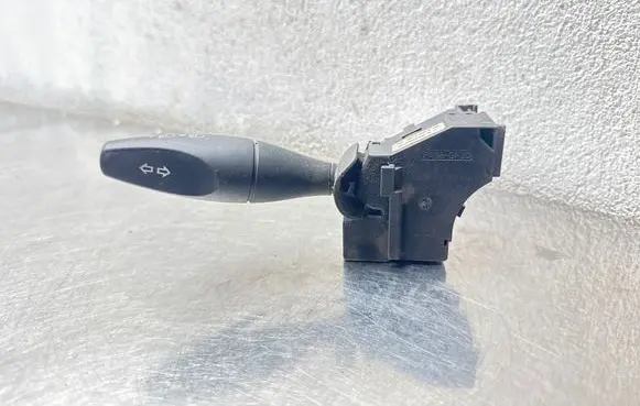 Ford Focus Other switches/knobs/shifts 98AG13375AE