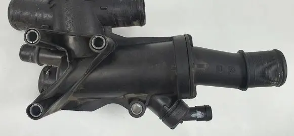 Volvo C70 Thermostat housing 9656182980