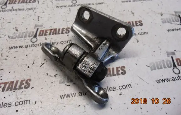 Mercedes-Benz A W169 Rear door upper hinge