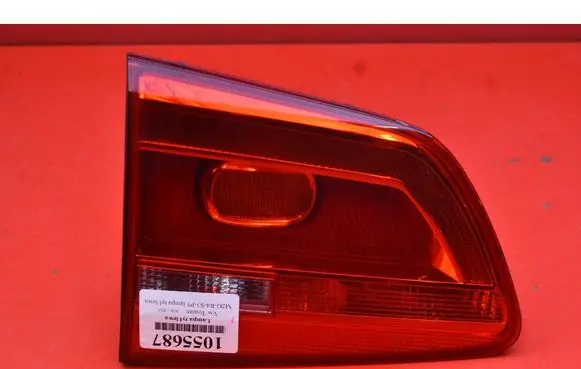 Volkswagen Touran II Rear/tail lights 17F246