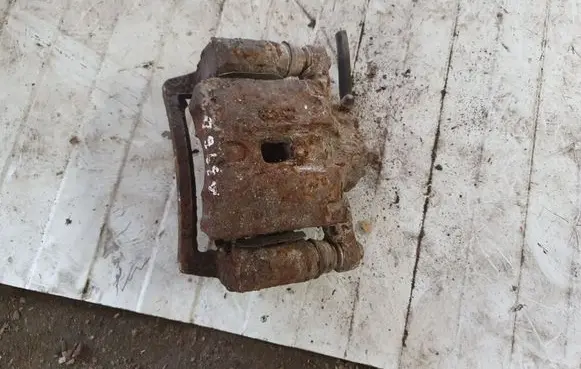 KIA Sorento Rear brake caliper NOCODE
