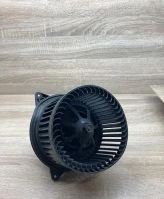 Ford Focus Heater fan/blower XS4A18456AD