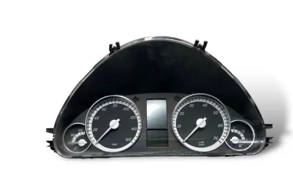 Mercedes-Benz C W203 Speedometer (instrument cluster) A2035404048