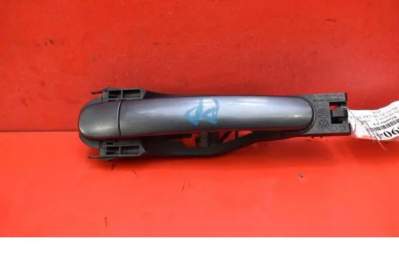 Skoda Octavia Mk2 (1Z) Front door exterior handle 