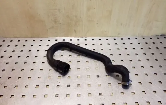 Volvo XC60 Engine coolant pipe/hose 30757462006