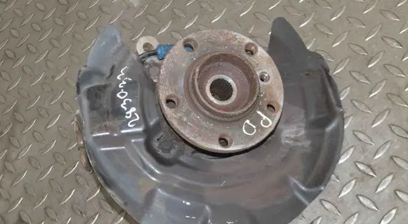Mini Cooper Countryman R60 Front wheel hub