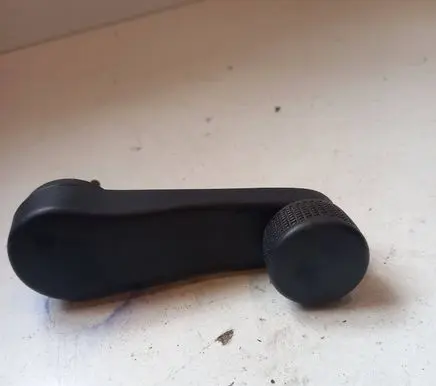 Volkswagen PASSAT B3 Front door window winding handle 3A0837581B