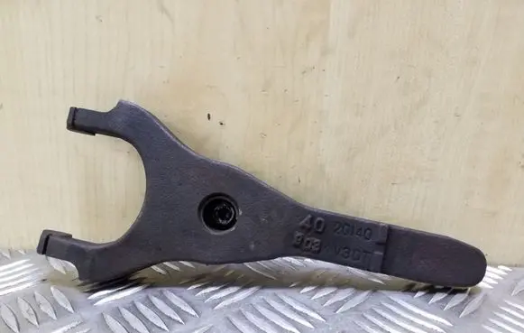 Toyota Avensis T270 Clutch release arm fork 