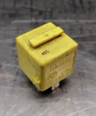 BMW 5 E34 Other relay 1389105 61361389105