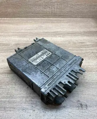 Renault Laguna I Engine control unit/module ECU 7700105952 0281001766 Used