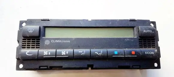 Volkswagen PASSAT B5.5 Climate control unit
